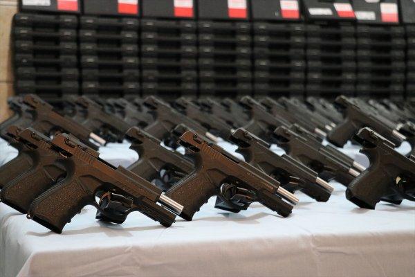 Silah atölyesine çevrilen evde 94 tabanca ve 27 tüfek bulundu
