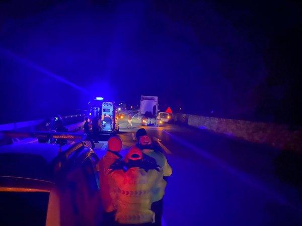 Yolun karşısına geçmeye çalışırken otomobil çarptı, öldü