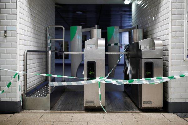 Fransa’daki büyük grev günlük hayatı felç etti