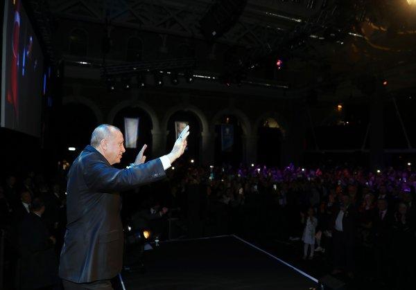 Cumhurbaşkanı Erdoğan, Londra'da Türk vatandaşlarıyla buluştu