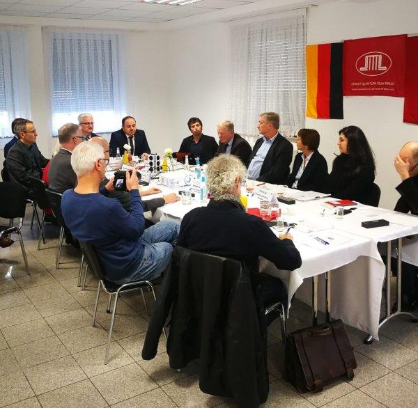 Almanya'da cami ve külliye projesi tanıtıldı
