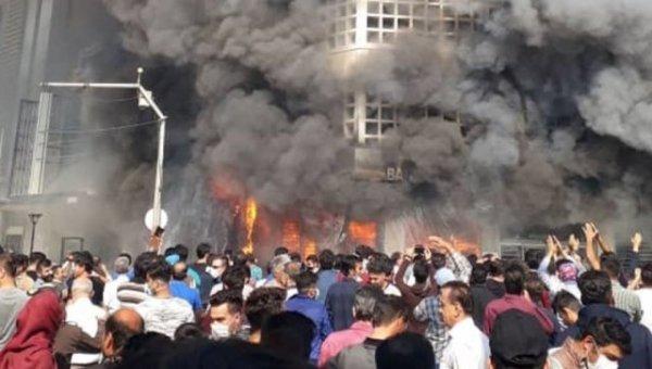 İran'da 2 binden fazla protestocu serbest bırakıldı