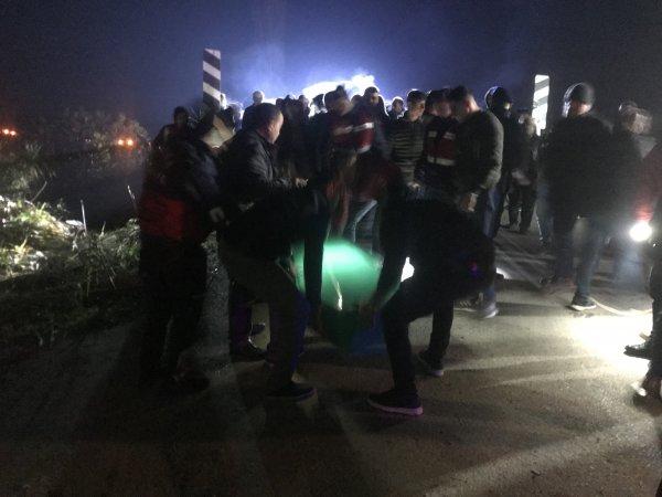 Manisa'da otomobiliyle köprüden düşen muhtar öldü