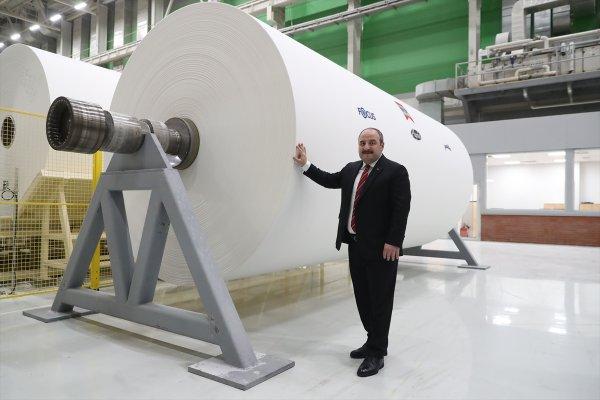 Gece gündüz demeden çalışan bakan: Mustafa Varank