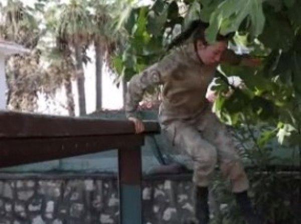 Foça'da kadın komando astsubaylarının zorlu eğitimi