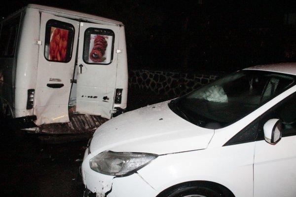 Diyarbakır'da zincirleme trafik kazasında 5 kişi yaralı