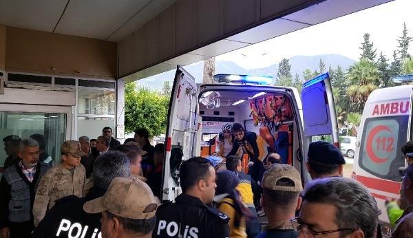 Teröristlerin araziye tuzakladığı mayın infilak etti: 3 asker yaralı