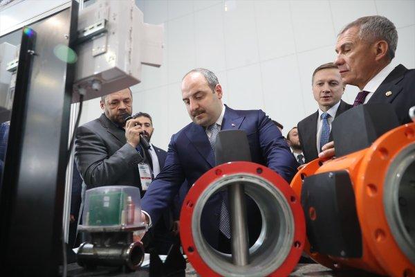 Gece gündüz demeden çalışan bakan: Mustafa Varank