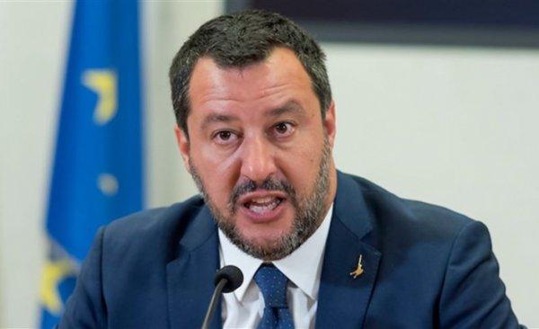 Salvini, içinde Türk fındığı var diye Nutella yemiyor