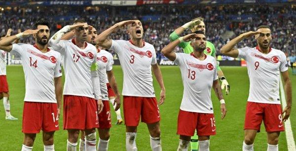 Devlet Bahçeli, yılın fotoğraflarını seçti