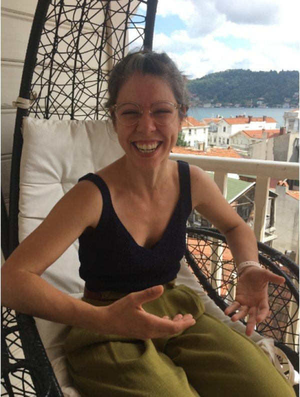 Meryem Gültabak ile yeni kitabı İnsan Boşluktan İbaret’i konuştuk