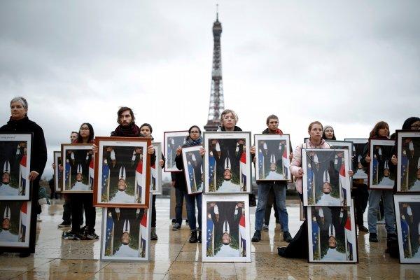 Fransızlar Macron’un istifasını istiyor