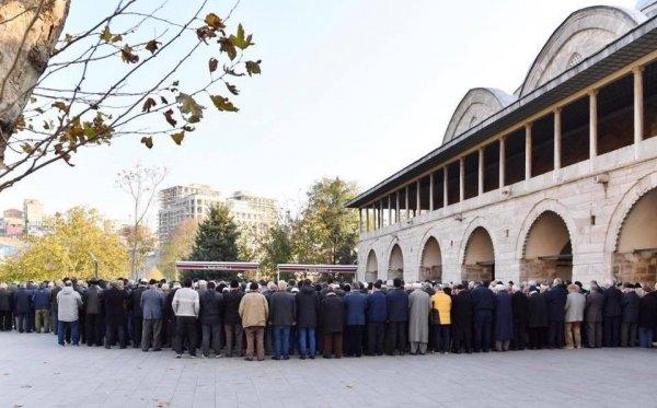 Şişli'de cenazeye giden iki kardeş hayatını kaybetti