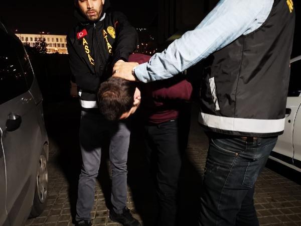 Ataşehir'de bir sapık cinsel organını gösterdi