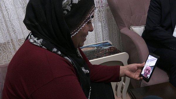 HDP önündeki annelerden biri daha evladına kavuştu