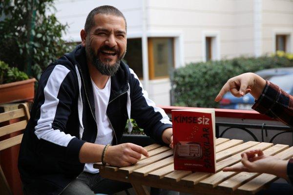 Gökhan Dağıstanlı ile Kimsesiz Şarkılar üzerine konuştuk