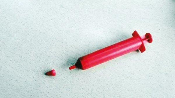 Şırıngalı çikolatadan bir çocuk daha öldü