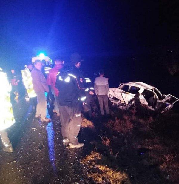 Trafik kazasında 3'ü aynı aileden olmak üzere 4 kişi öldü