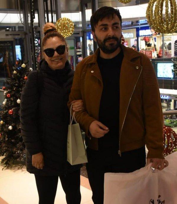 İzel 7 yıl sonra sevgili yaptı