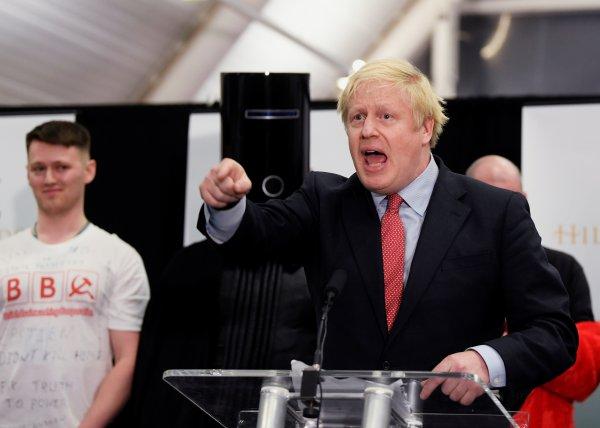 İngiltere'de Boris Johnson seçimin galibi oldu
