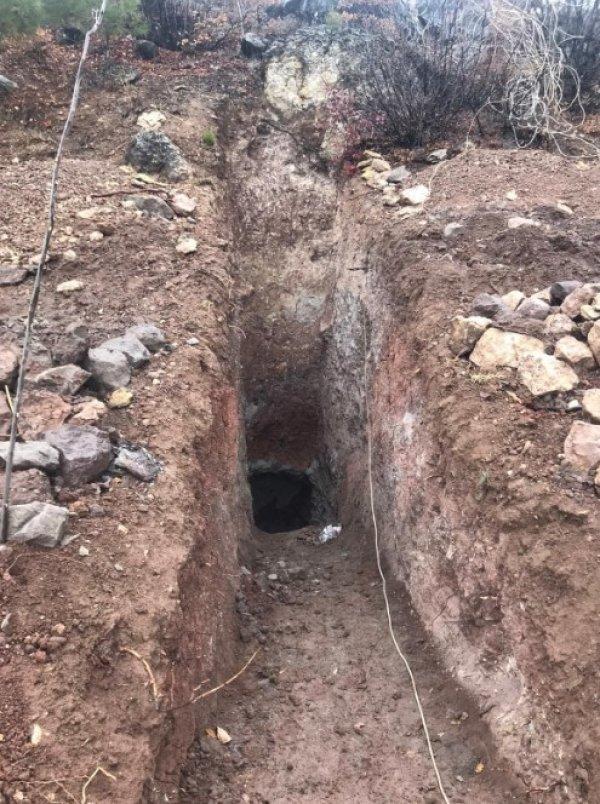 Jandarma kaçak kazı yapanları gözaltına aldı