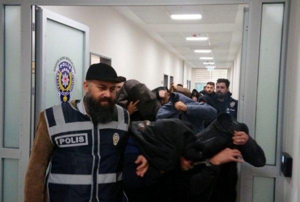 3 tekerli elektrikli bisikletle fuhuş servisi