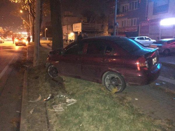 Makas atarak ilerlerken kaza yaptı