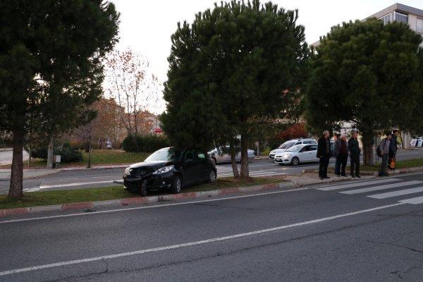 Kahramanmaraş'ta sürücüsüz araç 3 otomobile çarptı