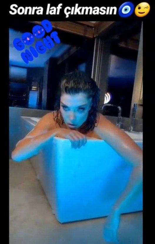 Deniz Akkaya: Çıplak değilim