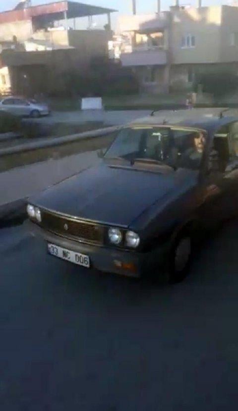 Köpeği otomobile bağlayıp, koşturdu