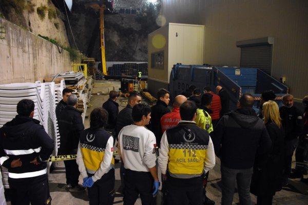 Muğla'da dengesini kaybeden vinç sepeti 60 metreden düştü