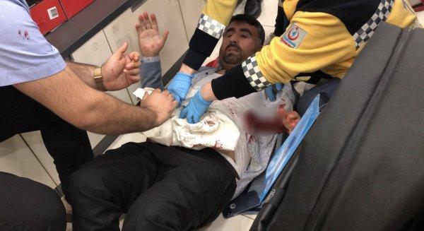 Baba ve oğlu teknomarket çalışanlarına saldırdı