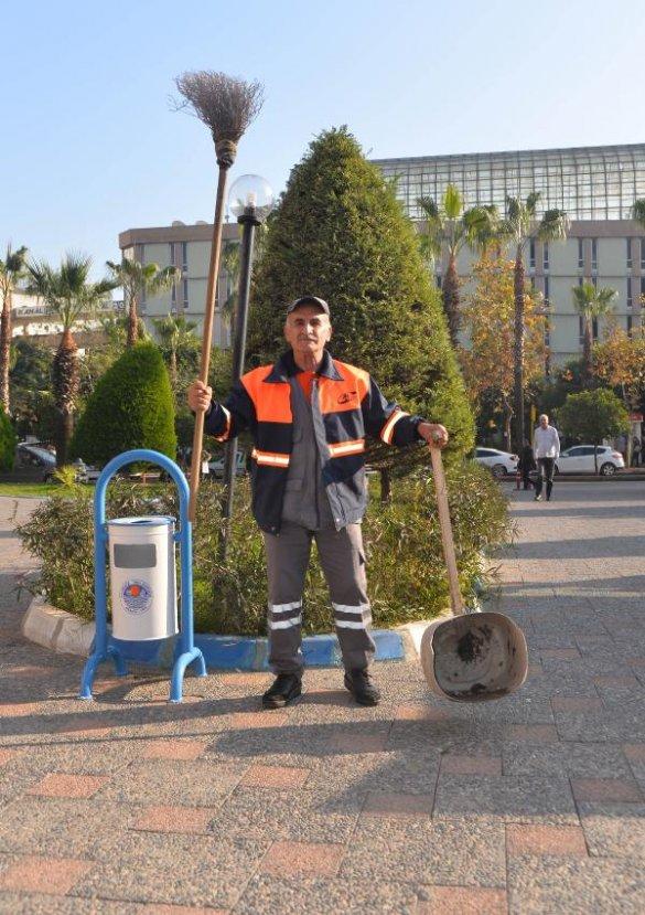 Hem oynadı hem dans etti