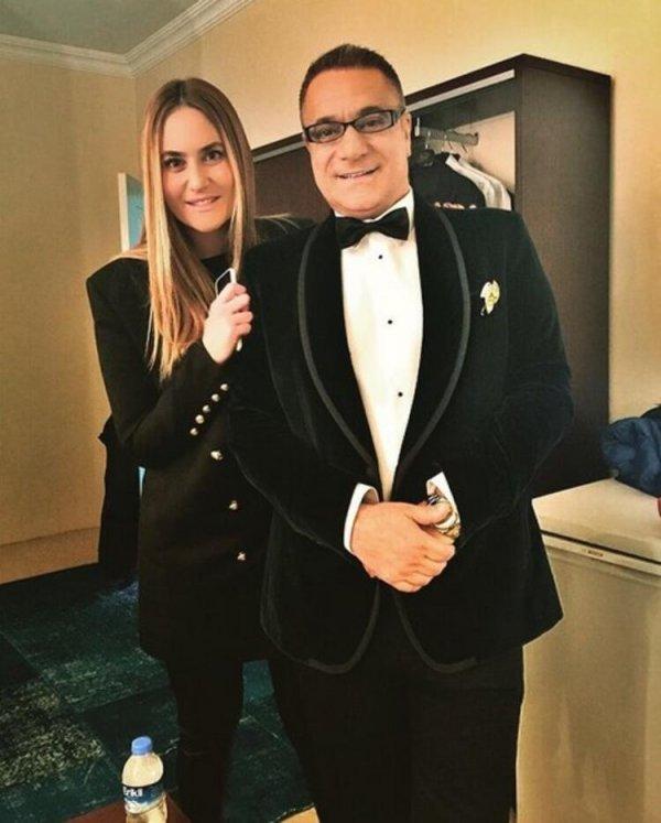 Mehmet Ali Erbil'in kızı Sezin doğurdu