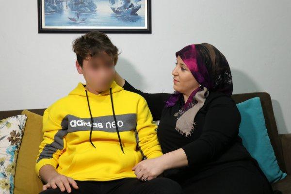 Bebek sandalyesine çarptı diye darbedilen garson konuştu