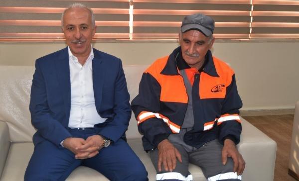 Hem oynadı hem dans etti