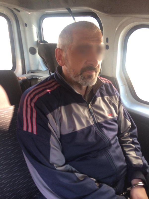 Antalya'da 4 iş yerinden 6 telefon çalan hırsız yakalandı