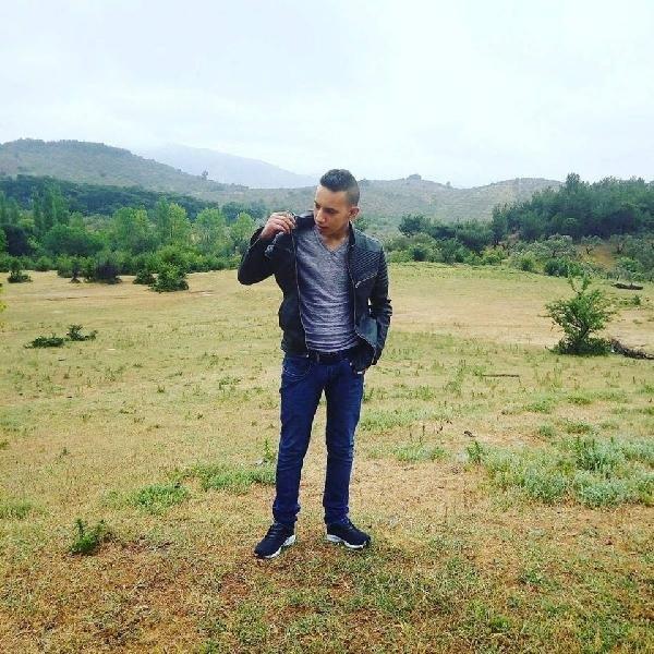 Annesini başına demir çubukla vurarak öldürdü