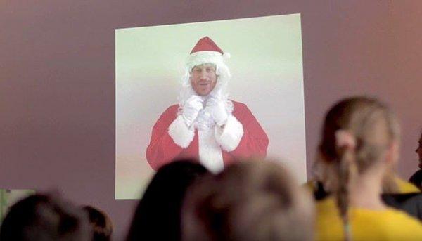 Prens Harry, Noel Baba oldu