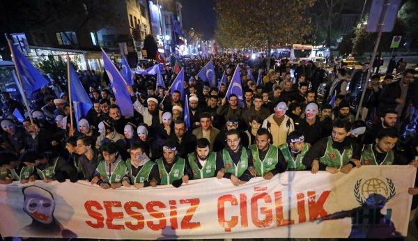 Doğu Türkistan için sessiz çığlık