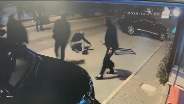 Eğlence mekanında laf atma kavgası: 3 yaralı