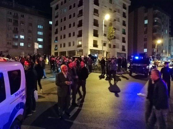 Maltepe’de otomobile silahlı saldırı: 2 yaralı