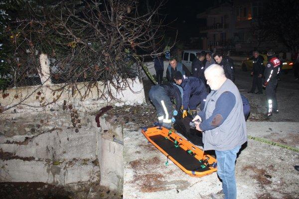 Ölen ağabeyinin cesediyle 10 saat bekledi