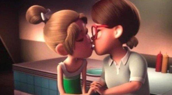 Netflix, madde bağımlısı gay lezbiyen ilişkili bir dünya hayalinde