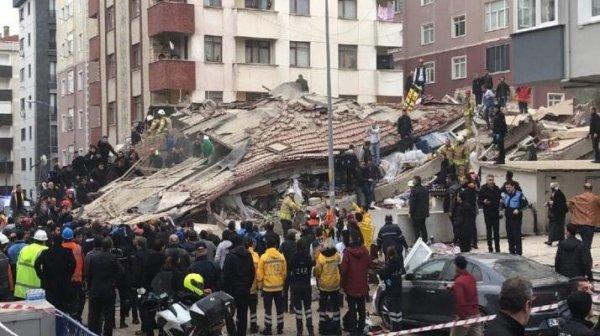 Kartal’da çöken binanın yerine yenileri yapıldı