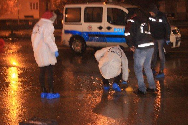 Silahlı kavgaya müdahale eden bekçi vuruldu