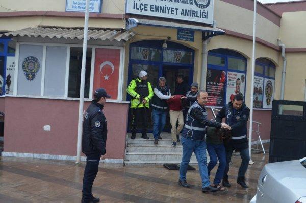 Balıkesir'de arkadaşlarını öldüren 2 kişi tutuklandı