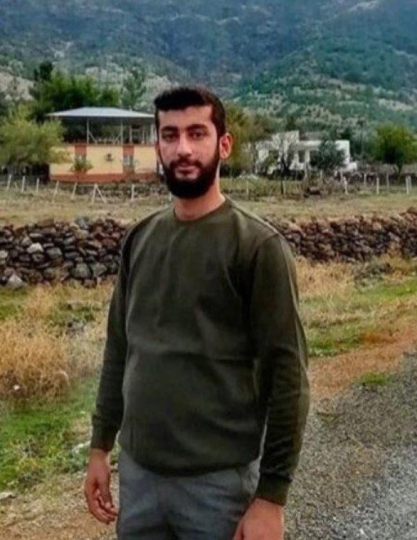 Gaziantep'te iki otomobil çarpıştı:1 ölü 3 yaralı