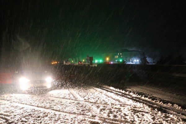 Bolu Dağı'nda kar yağışı etkisini artırdı