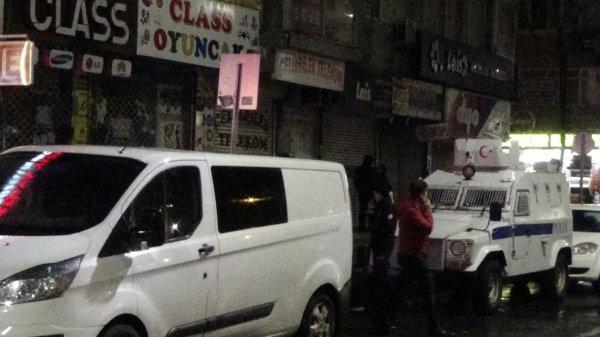 Diyarbakır'da kucağında bebek olan anneye silahlı saldırı